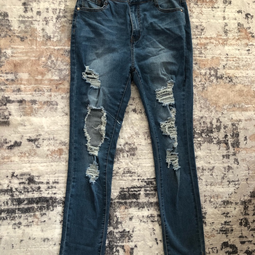 Fashion Nova Jeans - Picture 4 of 6